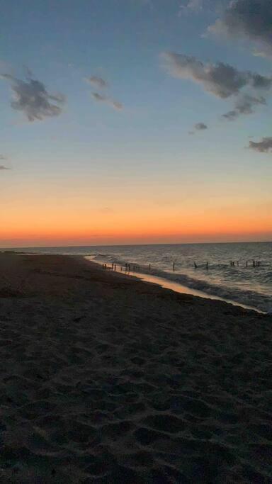 Willa La Casa Amarilla Frente Al Mar Chelem Zewnętrze zdjęcie