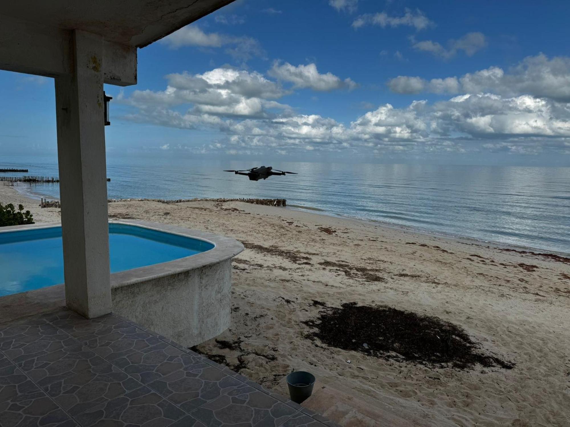 Willa La Casa Amarilla Frente Al Mar Chelem Zewnętrze zdjęcie